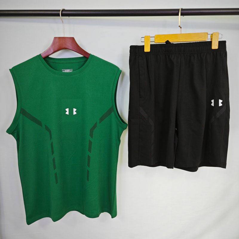 Ensemble débardeur vert et short noir Under Armour