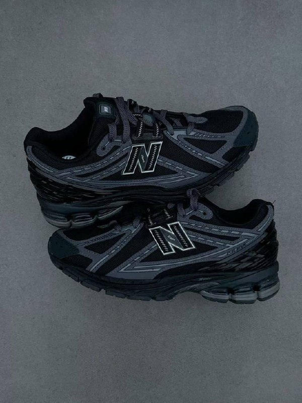 Baskets New Balance 1906R noires